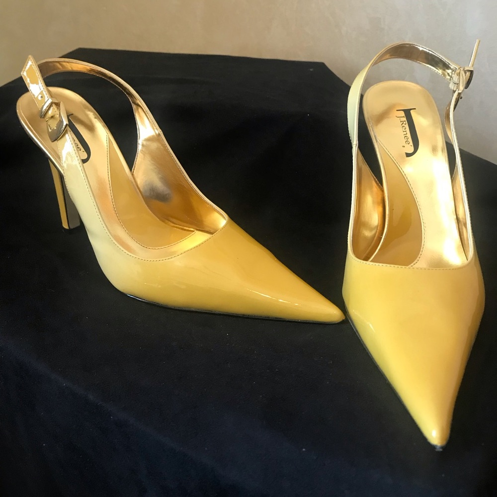 Woman high heels upper leather shoe worn on carpet only worn maybe twice